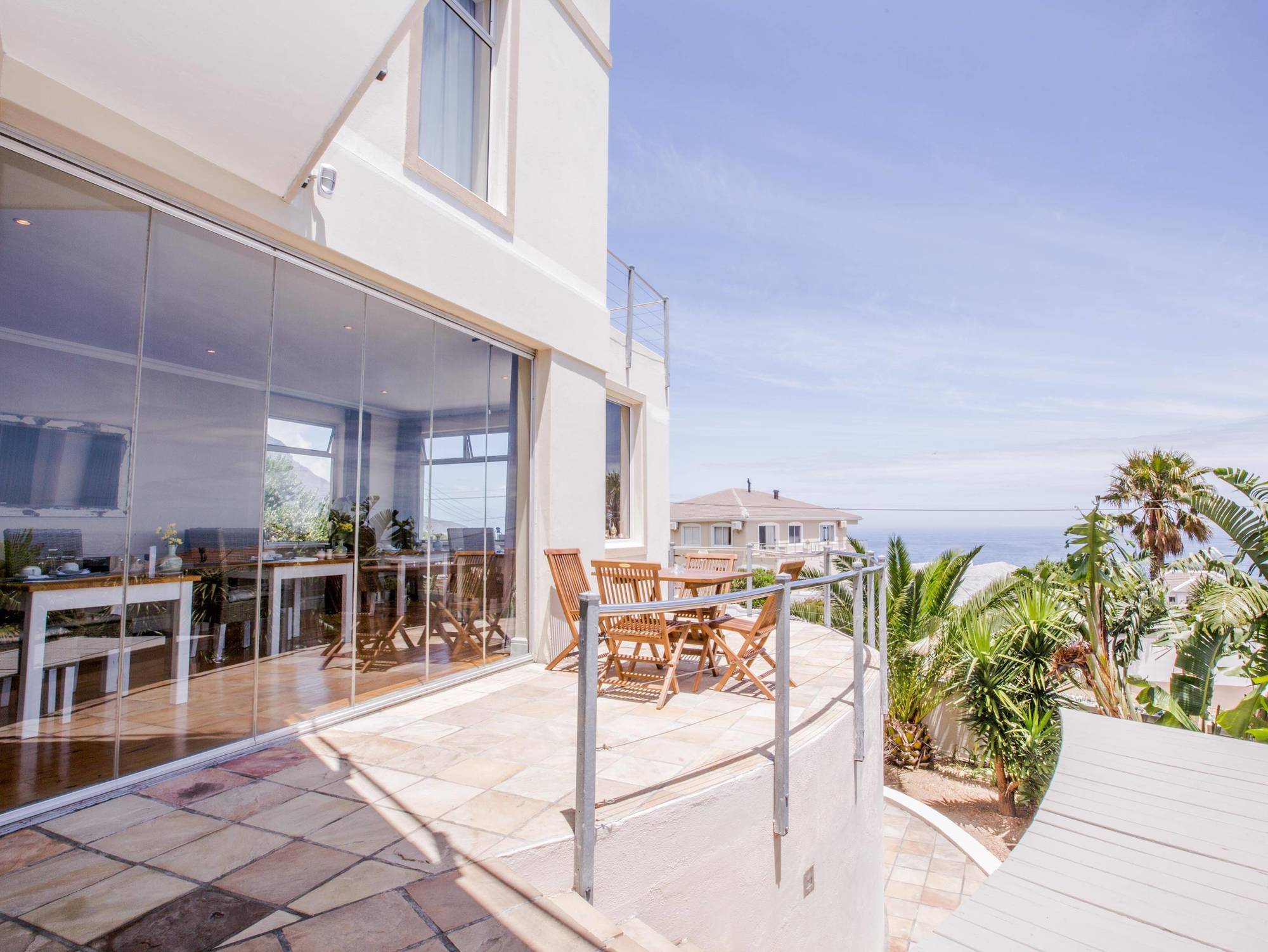 קייפטאון Finchley Guesthouse In Camps Bay מראה חיצוני תמונה