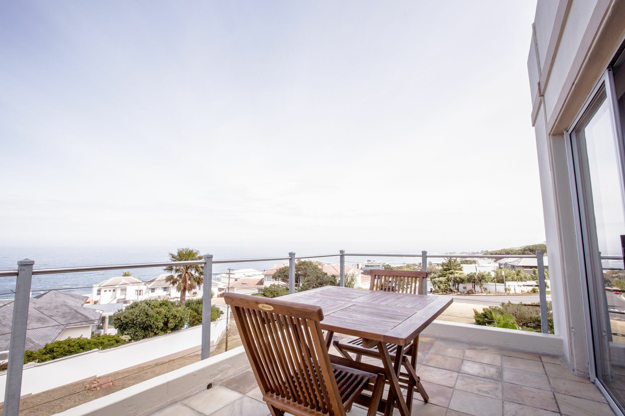 קייפטאון Finchley Guesthouse In Camps Bay מראה חיצוני תמונה
